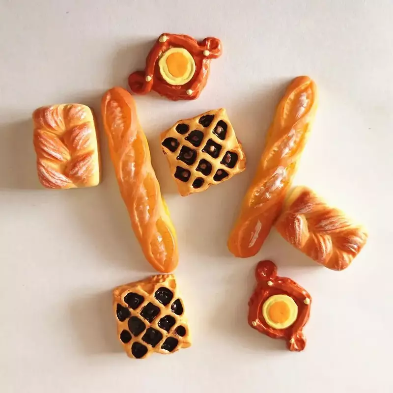 8pcs Home Craft Mini Food Bread Ornament miniatura Dollhouse Decor accessori per la casa delle bambole Fake Croissant Kitchen Toys