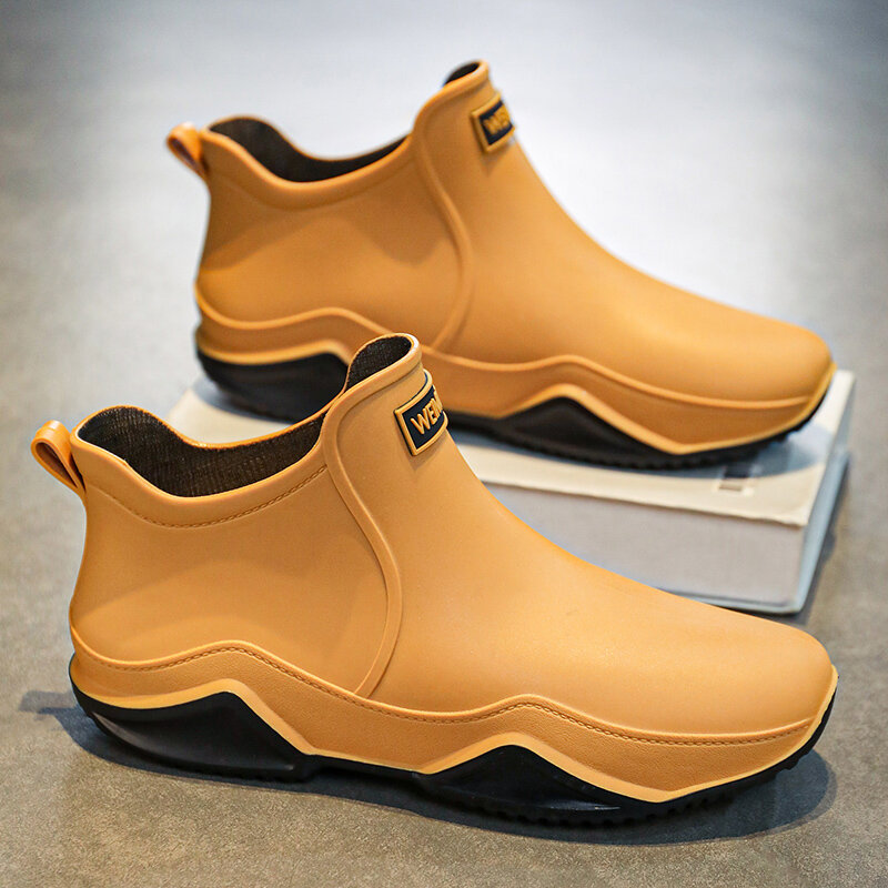 Sepatu hujan tahan air pria, sepatu PVC kasual luar ruangan untuk memancing ukuran 39-44