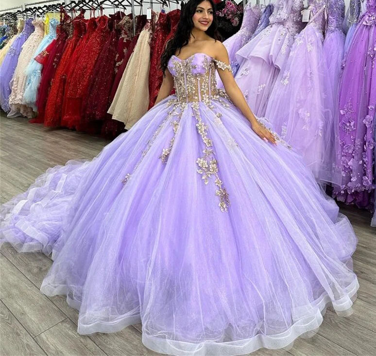 Liliowe bufiaste sukienki Quinceanera suknia balowa z odkrytymi ramionami tiulowe aplikacje słodkie 16 sukienek 15 Años meksykańskie
