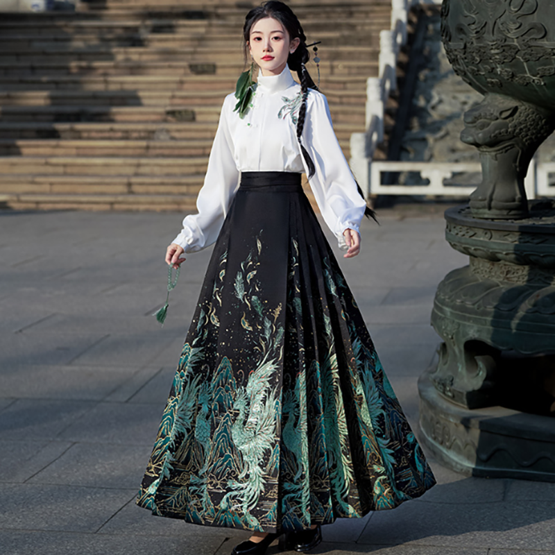 Hanfu กระโปรงหน้าม้าสำหรับผู้หญิงกระโปรงพลีทสไตล์จีนปักลายสีทองสีเขียวดำ