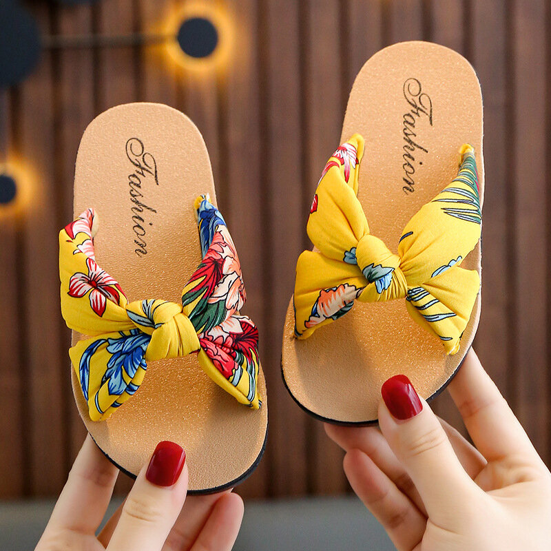 รองเท้าแตะเด็กผู้หญิง, Sablon Bunga นิ่มกันลื่นสไตล์โบฮีเมียนรองเท้าแตะแบบเลื่อนได้สำหรับฤดูร้อนรองเท้าเด็กชายหาด