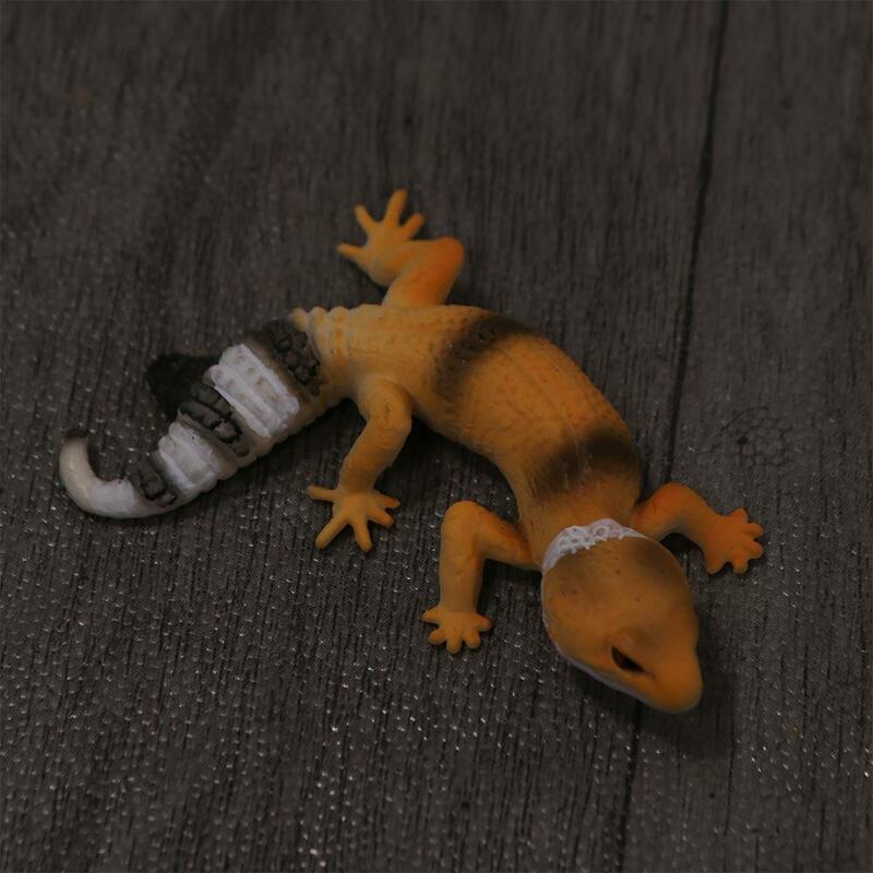 Figurine di animali simulazione lucertola figure cognizione giocattoli Gecko Prank puntelli lucertole modello d'azione giochi di famiglia