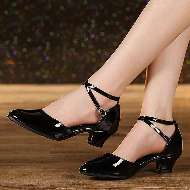 Popularne profesjonalne buty do tańca latynoskiego damskie miękkie podeszwy kwadratowe buty do tańca o średniej wysokości nowoczesne sporty społeczne