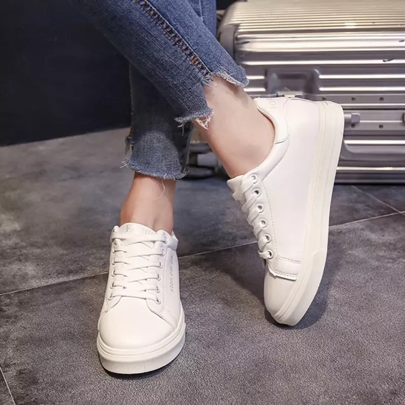 Sepatu Sneakers kasual wanita musim panas sepatu datar bertali bersirkulasi Fashion untuk wanita sepatu desainer jalan Platform