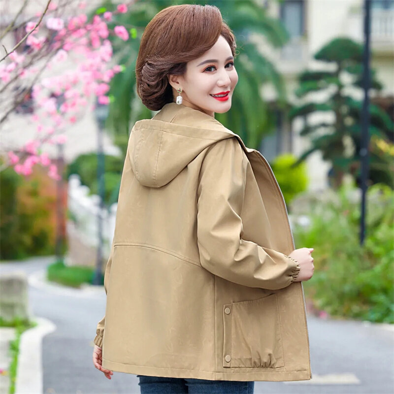 Mom Windbreaker Women's 2023 Spring and Autumn Coat Women's Middle-aged Thin Hooded 40 To 50 Years Old Short Windbreaker Top