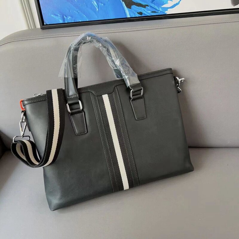 حقيبة فاخرة بتصميم بي ، حقيبة كتف جلدية للرجال ، حقيبة يد للكمبيوتر بسعة كبيرة ، تصميم الأعمال ، الموضة