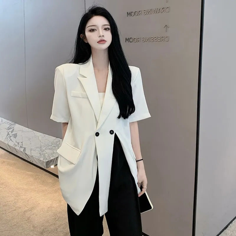 Design Sense Suit Short Sleeved Jacket Women's Thin Style 2024 Summer New Casual Slit Suit Top Trend