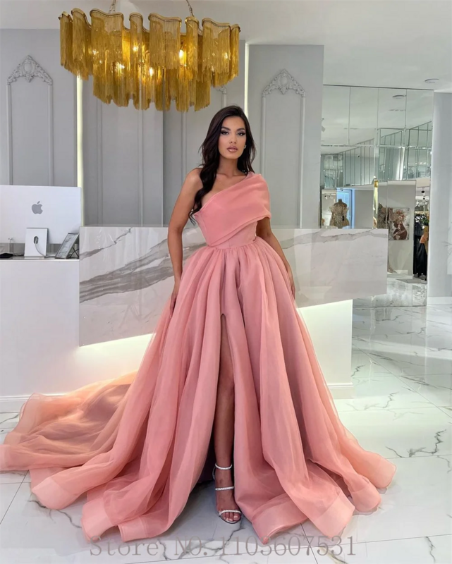 Modest One Shoulder Chiffon Pleated Prom Dress for Women Long A-line Side Split Court Prom Party Gown فساتين مناسبة رسمية