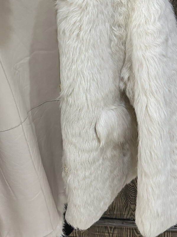 Fur coat round neck short loose version of the single-breasted design warm and comfortable 2024 winter new 0104