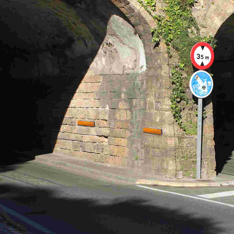 4 Stück Emblems Führungs zeichen Auffahrt Reflektoren Induktion markierung Straße reflektierende Markierungen rechteckige Abgrenzung Pflaster