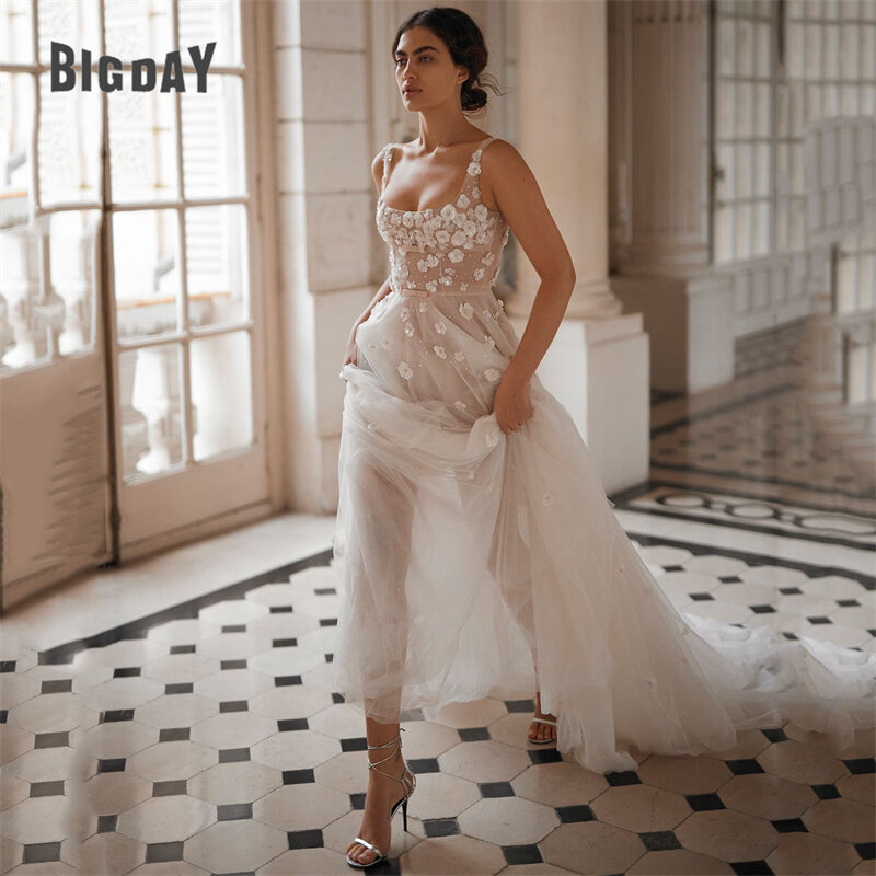 Elegante vestido de noiva longo em linha A para mulheres, costas abertas, alça de espaguete, gola quadrada, vestido de noiva floral