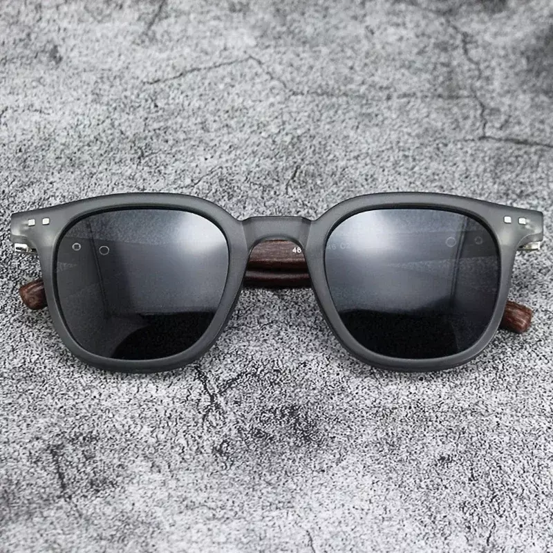 Kacamata hitam bingkai kayu Vintage pria, lensa kaca mata mengemudi merek klasik