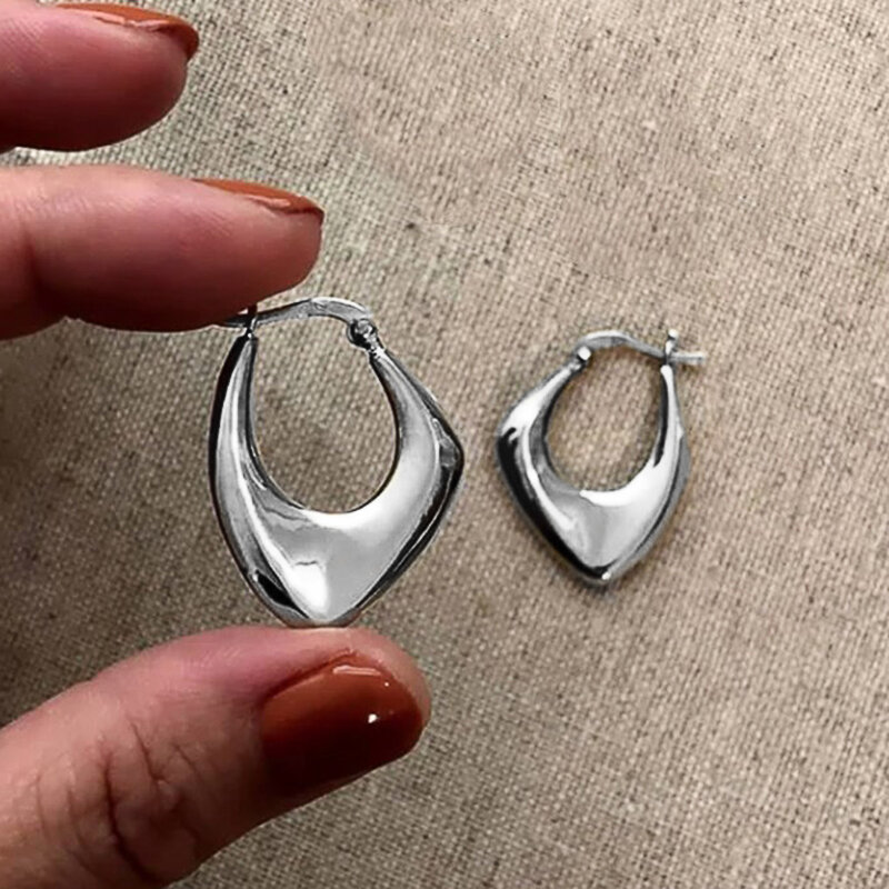 Huitan geometrische Metall Creolen für Frauen Gold Farbe/Silber Farbe Mode Dame Ohr Ohrringe tragen täglich vielseitigen Schmuck