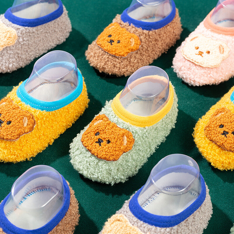 Sandal Bayi Lantai Anak-anak Musim Dingin Sepatu Anak Sekolah Dalam Ruangan Anti Selip Lembut Anak Laki-laki Perempuan Hangat Mewah Balita Bayi