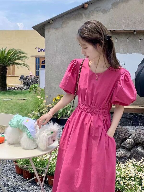 Gaun liburan pelangsing temperamen anak perempuan, gaun lengan pendek lengan gelembung kasual modis versi Korea baru 2024