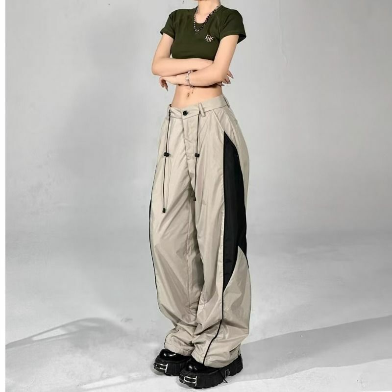 Celana panjang kaki lebar lurus wanita, celana olahraga kasual longgar serbaguna Vintage Amerika blok warna elastis pinggang tinggi bersaku