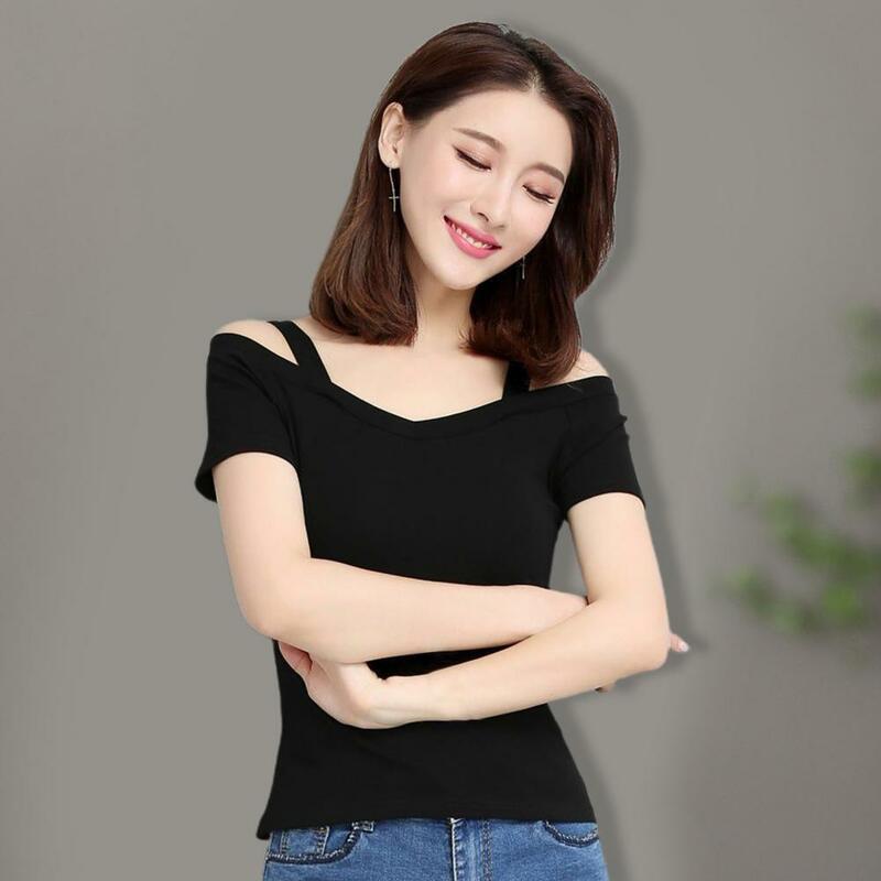 Koszulka z krótkim rękawem kobiety Sexy z odkrytymi ramionami koreańska modna koszulka koszula Femme Slim V dekolt Tshirt Womacn letnie ubrania Top