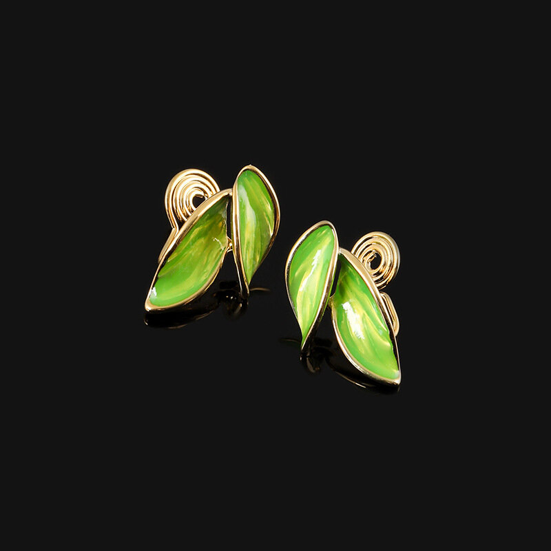 Brincos minimalistas de folhas verdes para mulheres, mosquito bobinas orelha clipes, presentes versáteis, novo, atacado