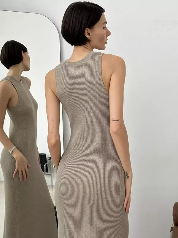 Gaun panjang rajutan tanpa lengan ketat untuk wanita bungkus pinggul warna Solid leher bulat elegan seksi Musim Panas 2024 gaun rajut baru