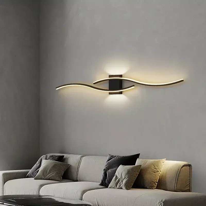 โคมไฟ LED สีขาวแบบทันสมัยโคมไฟในร่มห้องห้องนอนข้างเตียงรับประทานอาหารสีดำไฟติดผนังสีทองแบบเรียบง่ายใหม่