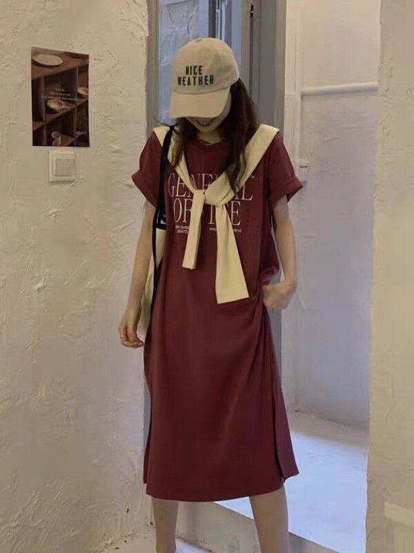 Koszulka damska sukienka z krótkim rękawem w dłuższym stylu lato 2024 w nowym stylu luźna koreańska modna długa suknia leniwa sukienka codzienna T9TE