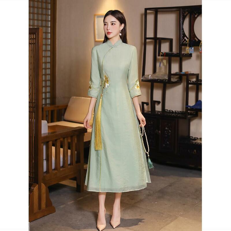 Chinese Style Cheongsam Young Lady Modified Daily Temperament Embroidery Long Dress Vintage Vietnam Women Ao Dai Qipao Dress
