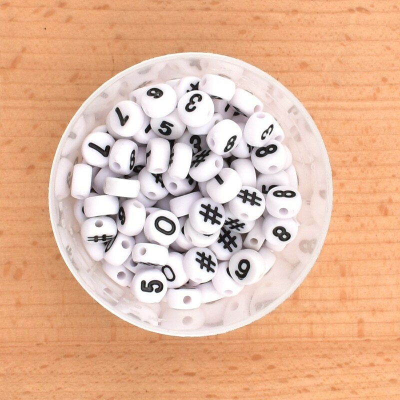 Cuentas acrílicas redondas de 7x4x1mm para fabricación de joyas, abalorios hechos a mano, fondo blanco, números negros, símbolo #, 50 unidades por lote