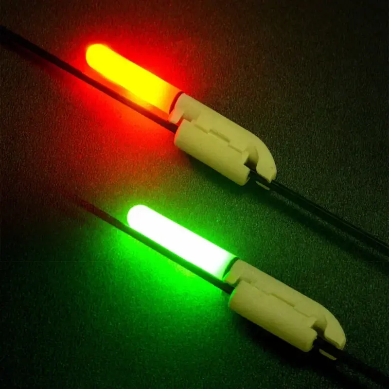 Luzes de pesca nocturnas com bateria de lítio Conjunto de carregamento USB Ferramenta de flutuação Glow Stick Equipamento de pesca LED Ferramentas para lâmpadas fluorescentes CR425