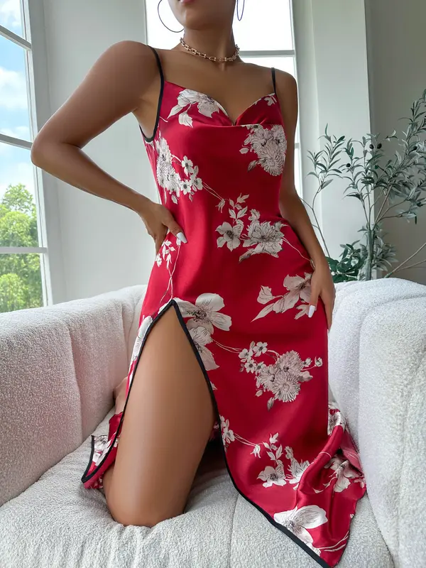 Vestido de verano fino y transpirable para mujer, pijama Sexy con estampado de flores rojas, camisón dividido en la espalda, seda de hielo