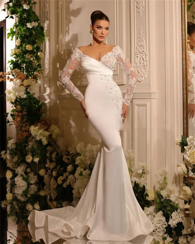 Beautiful  A Line Wedding Dresses Gorgeous Satin Deep V-neck Lace Appliques Slimming Beautiful Mopping Beach Bridal Gown 2023