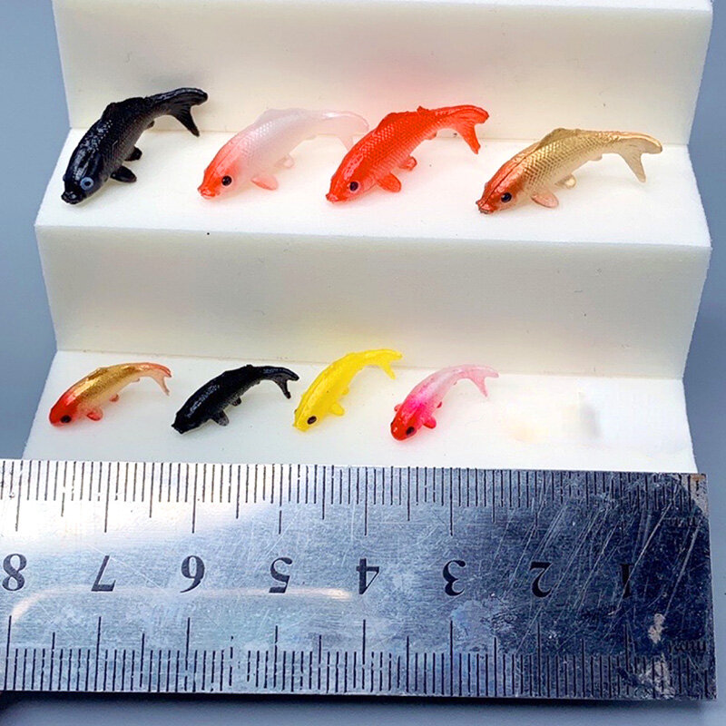 5 Stück Mini Fisch Modell Kunststoff Spielzeug DIY Home Aquarium Dekoration Requisite Miniatur zufällige Spielhaus Simulation Goldfisch