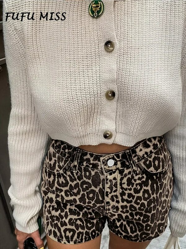 Pantalones cortos Retro con estampado de leopardo para mujer, ropa de calle con botones y cremalleras caídas, moda Y2k, primavera y verano, 2024