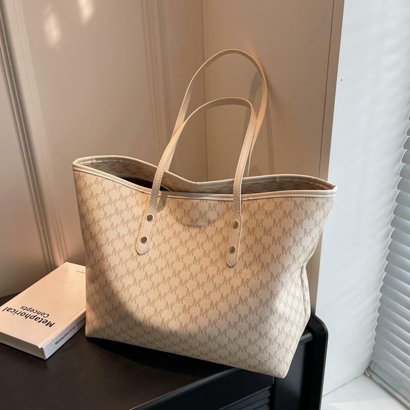 Винтажная женская сумка большой вместимости, новинка 2024, повседневная сумка-тоут на одно плечо, универсальная модная сумка для поездок