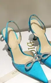 Fiocchi impreziositi da cristallo scarpe da donna con cinturino alla caviglia a punta vendita a buon mercato