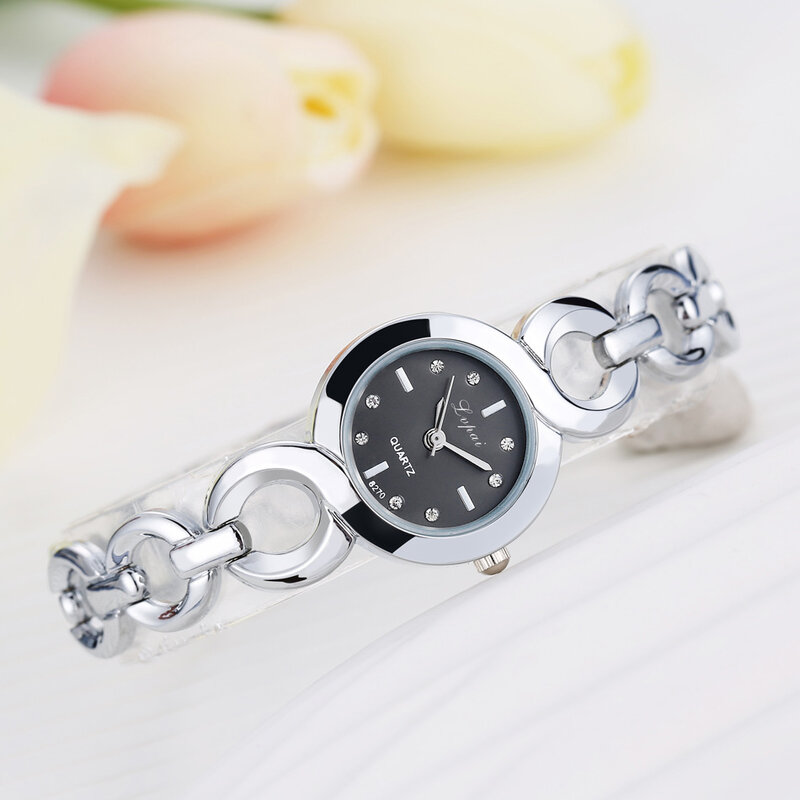 Stainless Steel Simple Waterproof Luminous with Date Week Quartz Watches Elegant Bracelet for Gift