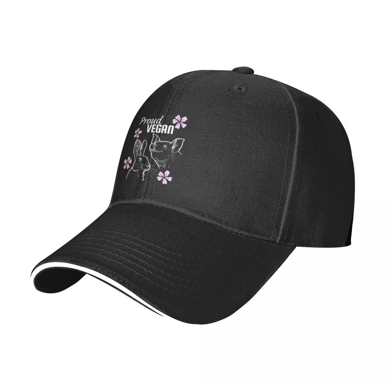 Orgulloso texto vegano con algunas flores rosas y cerdo y un conejo gorra de béisbol nueva en el sombrero de marca de lujo para hombre y mujer