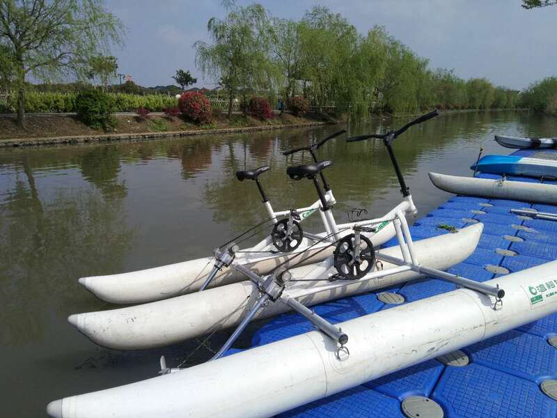Perahu sepeda danau, peralatan bermain Pedal air logam paduan luar ruangan