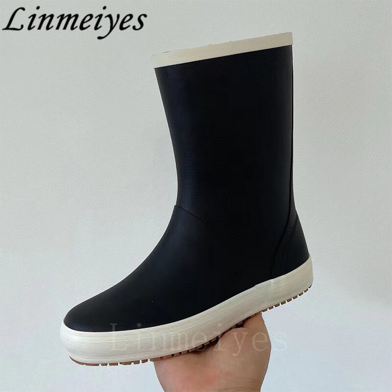 Popularne buty deszczowe z płaską podeszwą damskie proste gumowe kalosze wodoodporne damskie wypoczynek na świeżym powietrzu wygoda kobiety w połowie buty ze skórki cielęcej