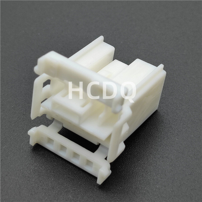 10 PCS Original and genuine MG610402 Sautomobile connector plug housing supplied from stock