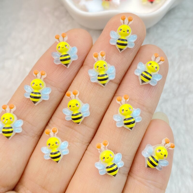 50 Stück neue süße Harz Cartoon Mini Biene Serie flache Rückseite Teile Verzierungen für Haars chleifen Zubehör versand kostenfrei