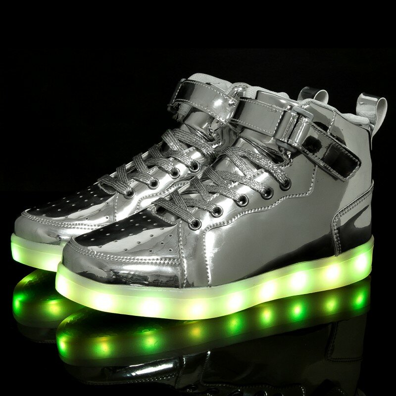 รองเท้าบอร์ดสูงสำหรับผู้ชายและผู้หญิงรองเท้าเรืองแสงสำหรับเด็กรองเท้ามีไฟ LED รองเท้าแผงหนังกระจกขนาดใหญ่25-47
