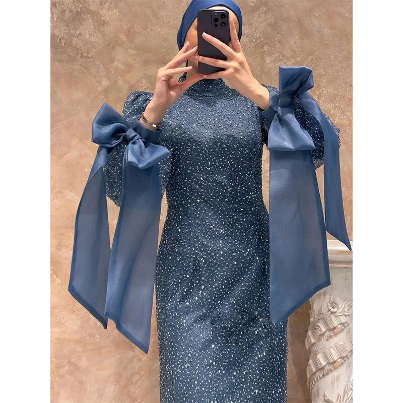 Exquisite Glitzer gerade muslimische Abendkleider High Neck Langarm Ballkleid mit Fliege Manschette Arabisch Dubai Abend garderobe