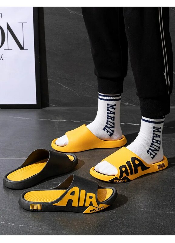 Zapatillas de moda callejera para hombre, versión coreana, suela gruesa, sandalias de Punta descubierta, suaves y cómodas para interiores, Verano