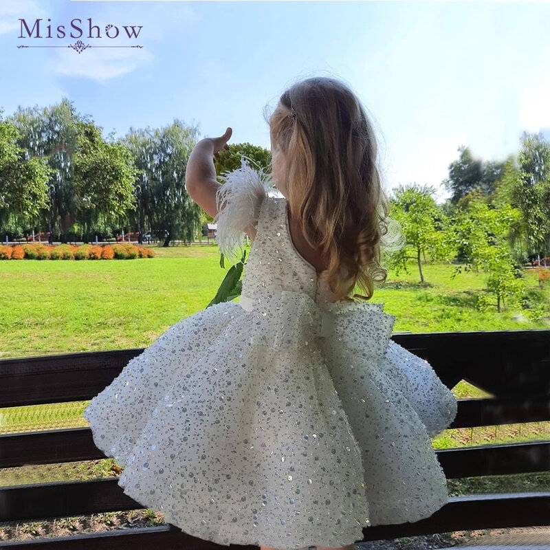 Misshow-2〜14歳の女の子のためのキラキラビーズ付きプリンセスドレス、ホワイト、フェザーボウ付き、結婚披露宴、ボールガウン、聖体拝領