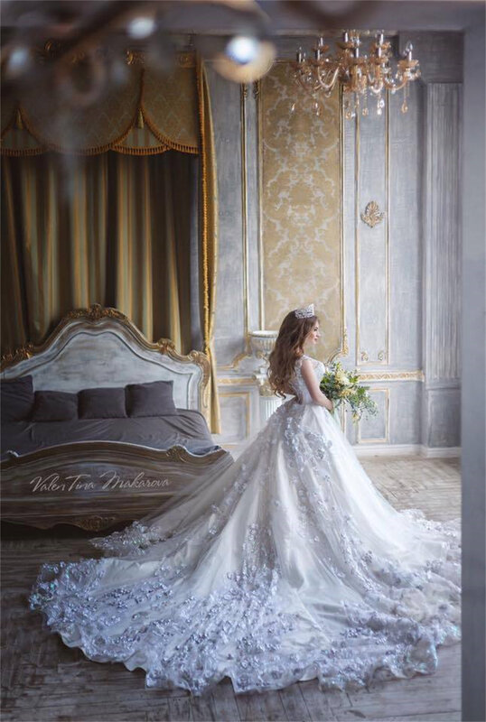 Женское свадебное платье, элегантное платье с подолом, классическое свадебное платье с глубоким V-образным вырезом
