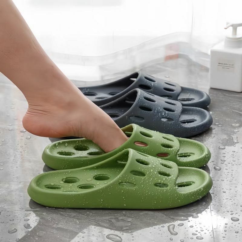 New summer ladies one word drag hole shoes casual men's lightweight slippers couple models beach shoes for men and women