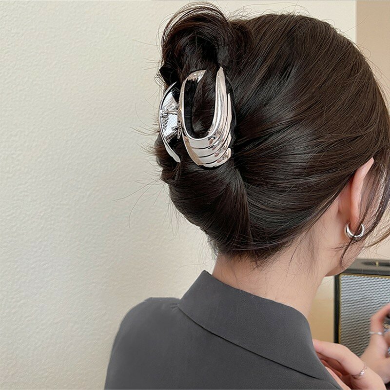 Nuove donne eleganti oro argento Hollow geometrico metallo capelli artiglio perla strass fermagli per capelli tornante accessori per capelli moda 2023