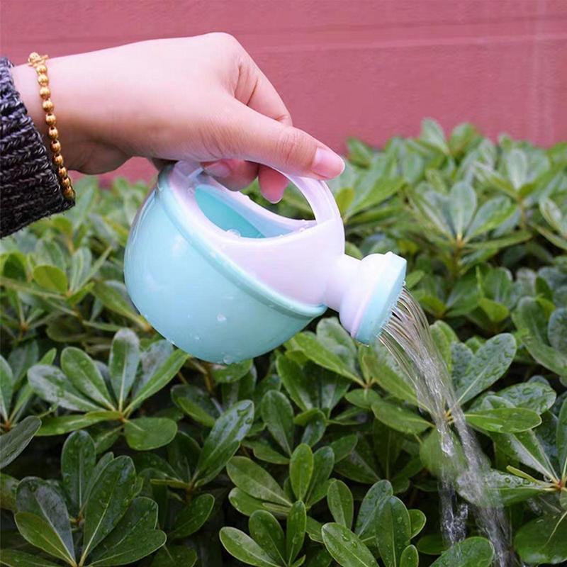 Small Watering Can Bath Toys Random Color Watering Container Plant Water Can Sprinkler Perfect Beach Water Toys Gift for Kids