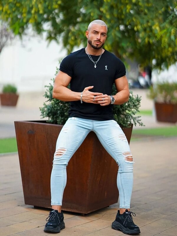 Męski styl uliczny slim fit modny i spersonalizowany jeansy w stylu distressed