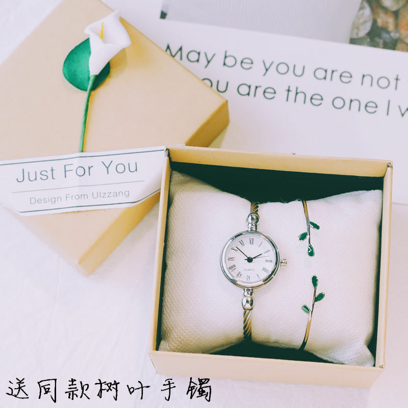 Elegante Reloj de pulsera con esfera de cuarzo para Mujer, pulsera pequeña Retro versión coreana, conjunto de Reloj moderno, regalo